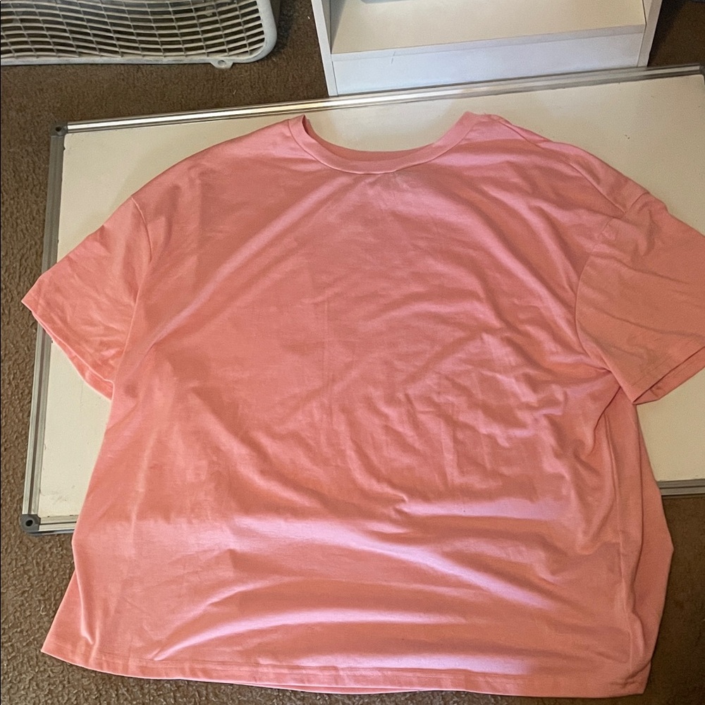 SHEIN Women's Pink Short Sleeve Tee